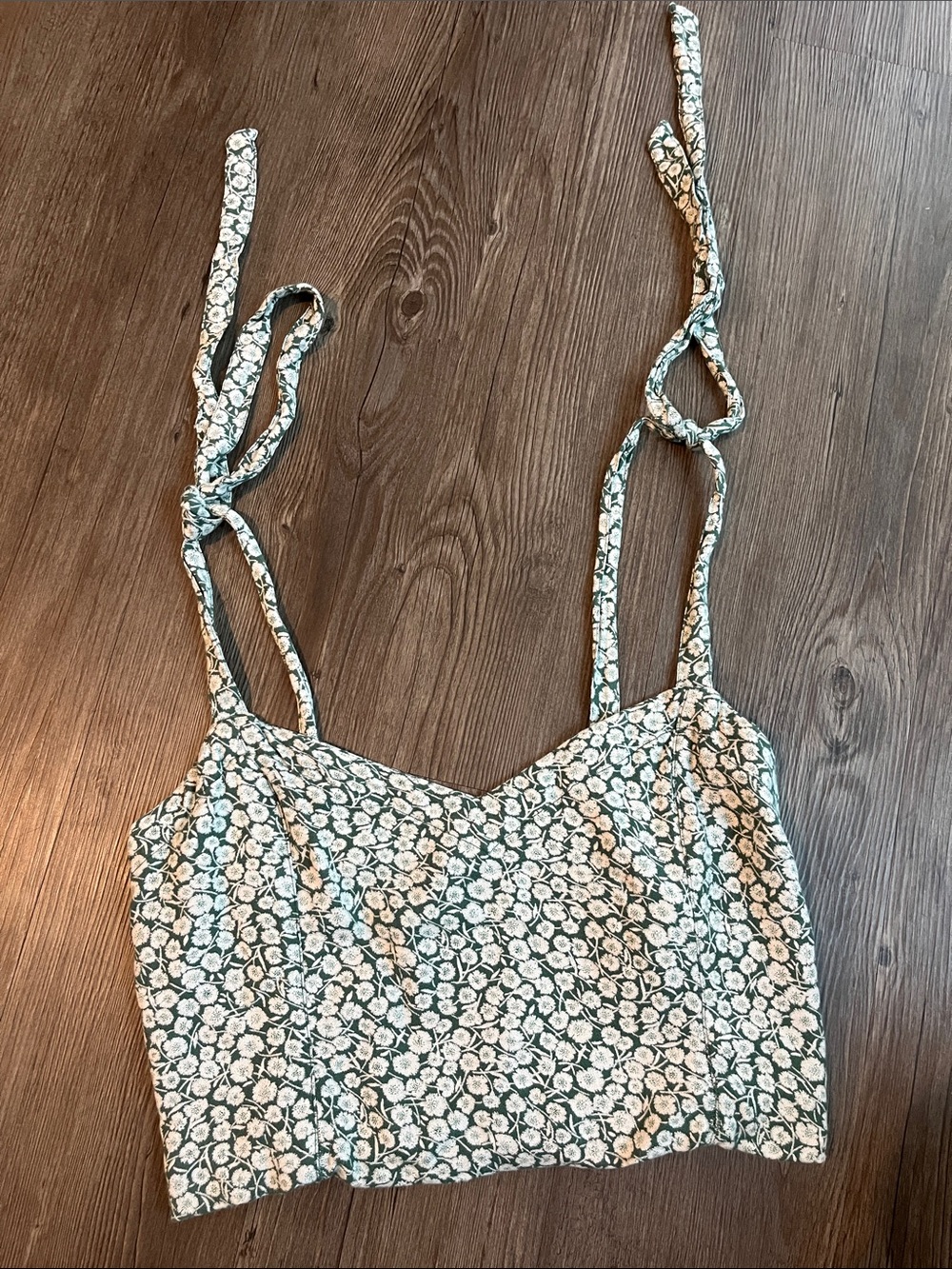 ABERCROMBIE & FITCH Floral Tie-Strap Crop Camisole